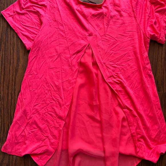 Kim & Cami 1X split sheer back short sleeve top Hi-Lo - Picture 1 of 3
